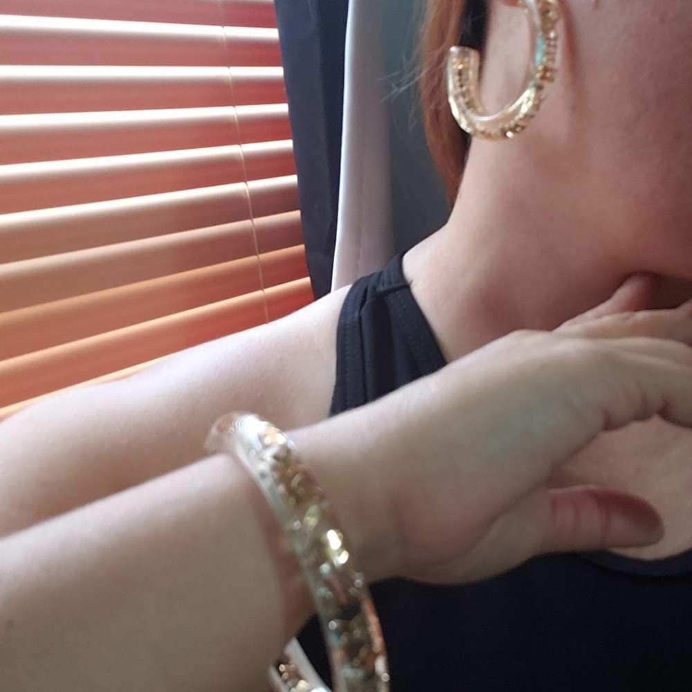 Authentic Louis Vuitton Earrings and bracelet set. - Picture 12 of 12